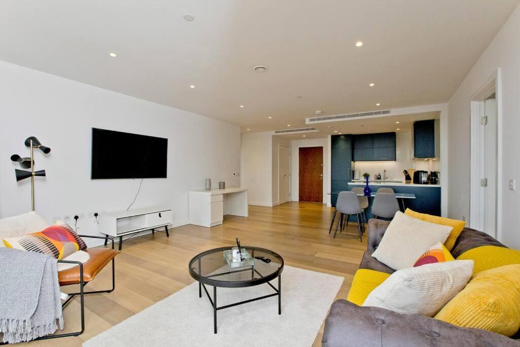 Apartmán Kings Cross 2 Bed With City Views, Ac, Balcony Londýn Exteriér fotografie